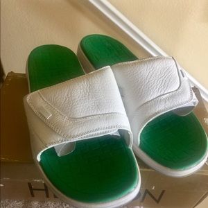 Heaton men’s sandals new